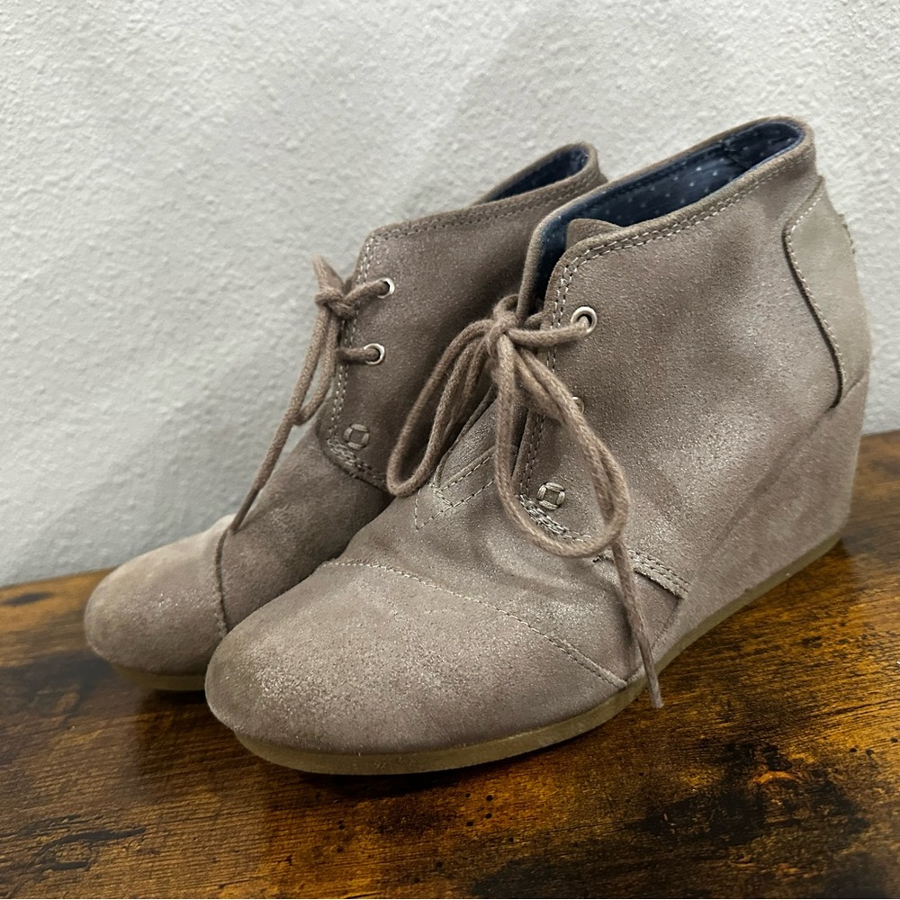 Women's Taupe Suede Ankle Boots